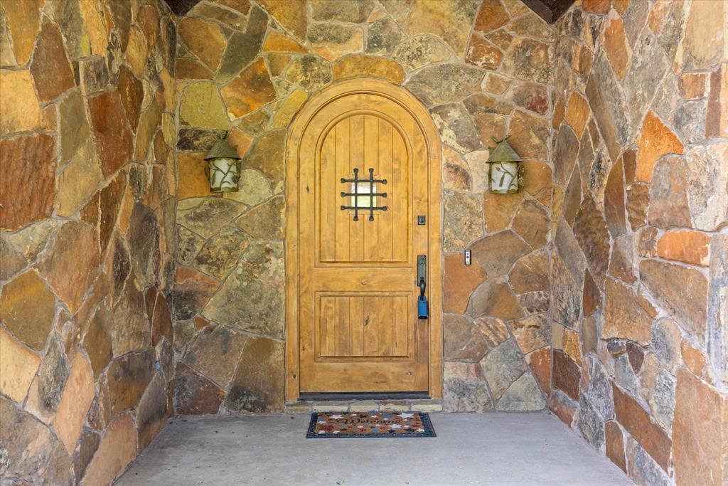 1101 Hidden Cove Trail Property Photo 2