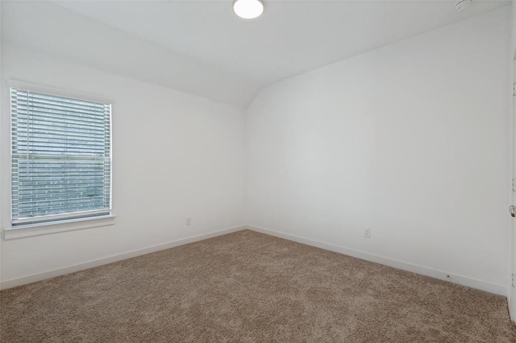 1806 Balfour Bend Property Photo 7