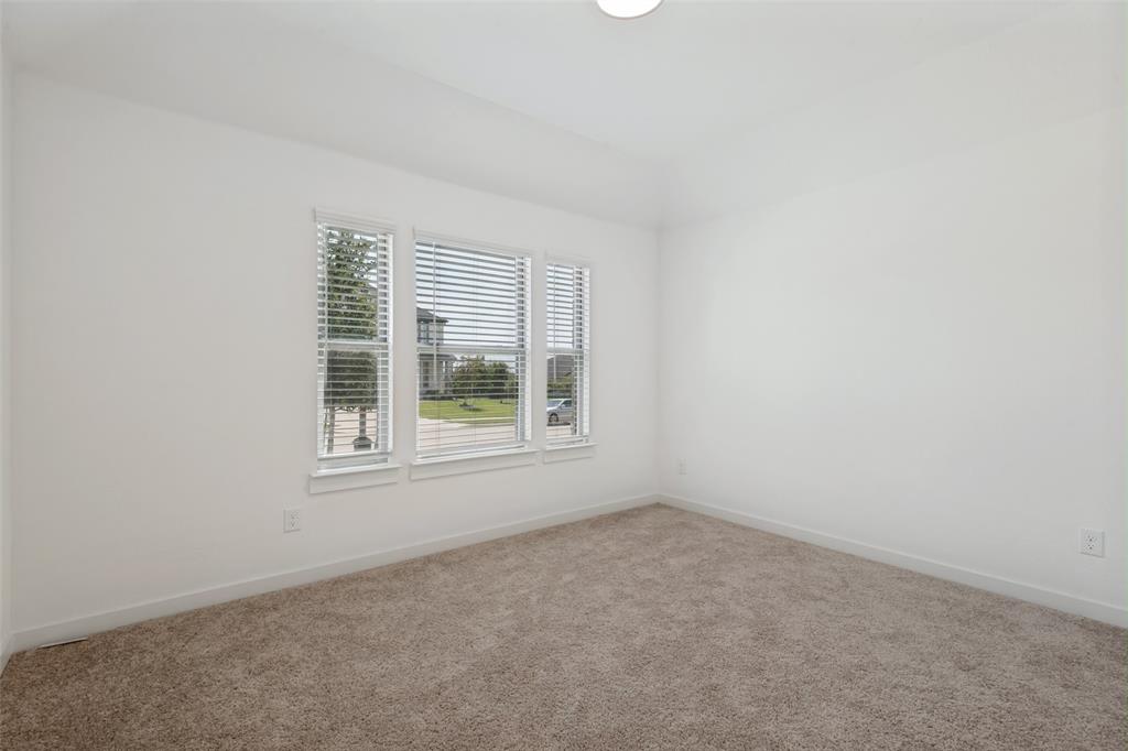 1806 Balfour Bend Property Photo 8