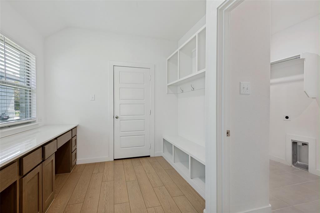 1806 Balfour Bend Property Photo 10