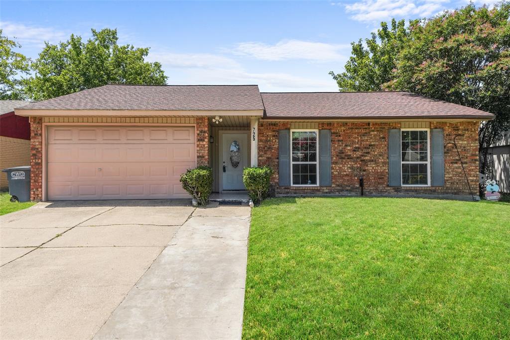 725 Valley View Drive Property Photo 1