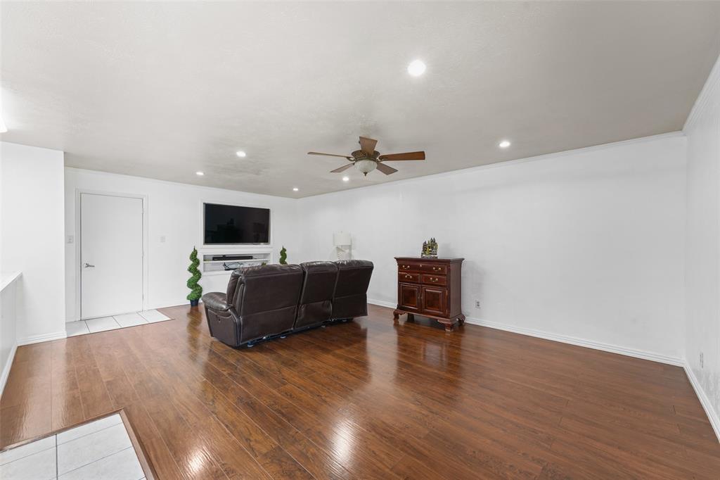 725 Valley View Drive Property Photo 12