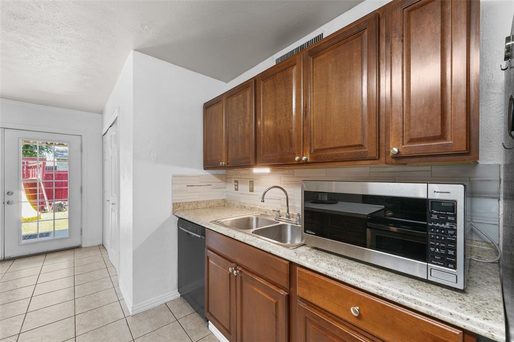 725 Valley View Drive Property Photo 15