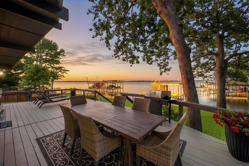 524 Sampan Drive Property Photo 2