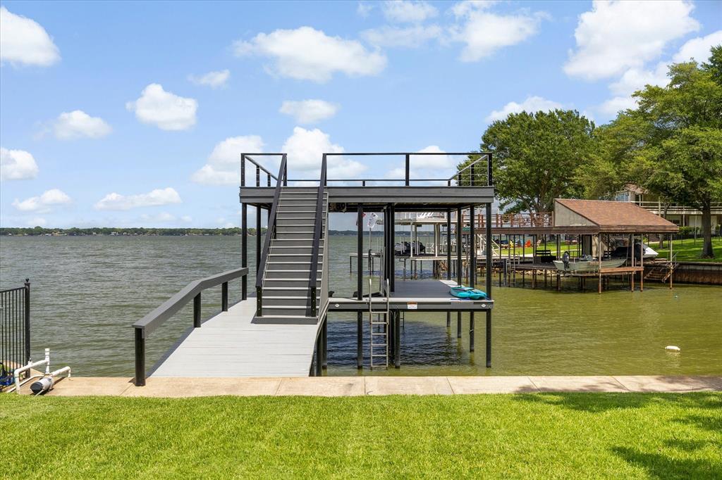 524 Sampan Drive Property Photo 4