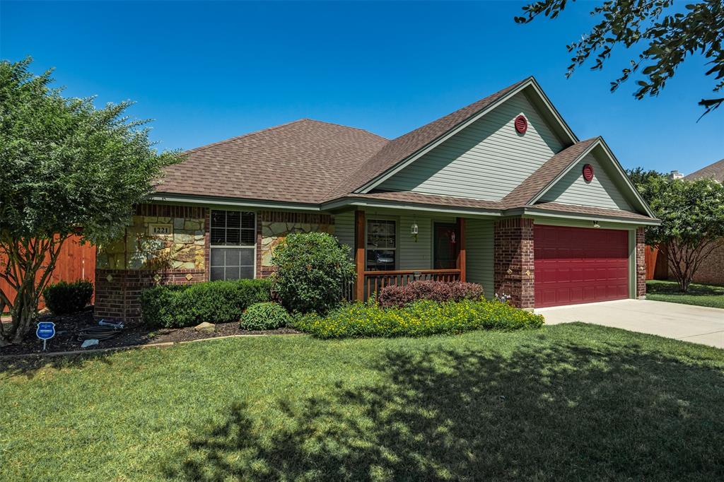 1221 Eagle Lake Drive Property Photo 3