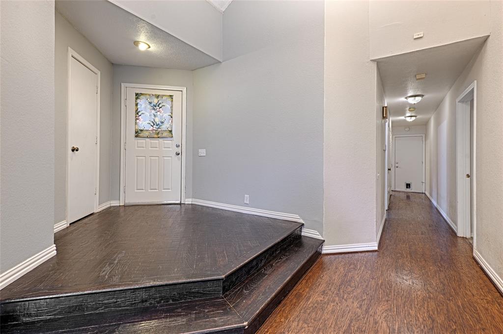 14900 Le Grande Drive Property Photo 2