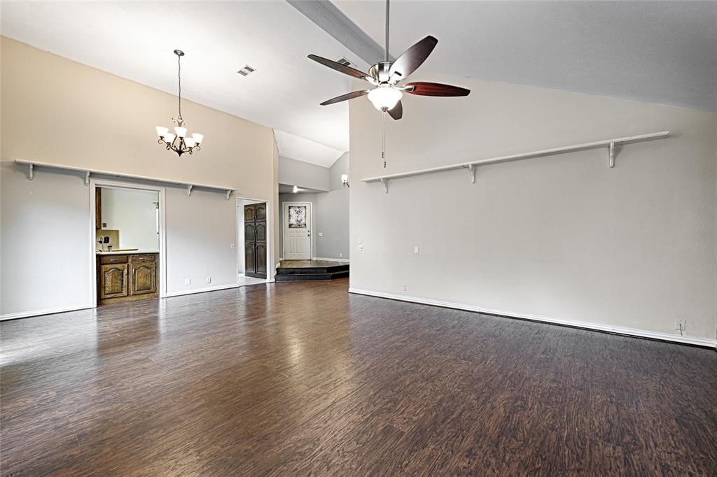 14900 Le Grande Drive Property Photo 10
