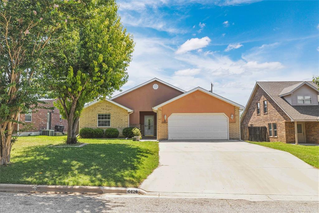 4424 Westridge Drive Property Photo 2