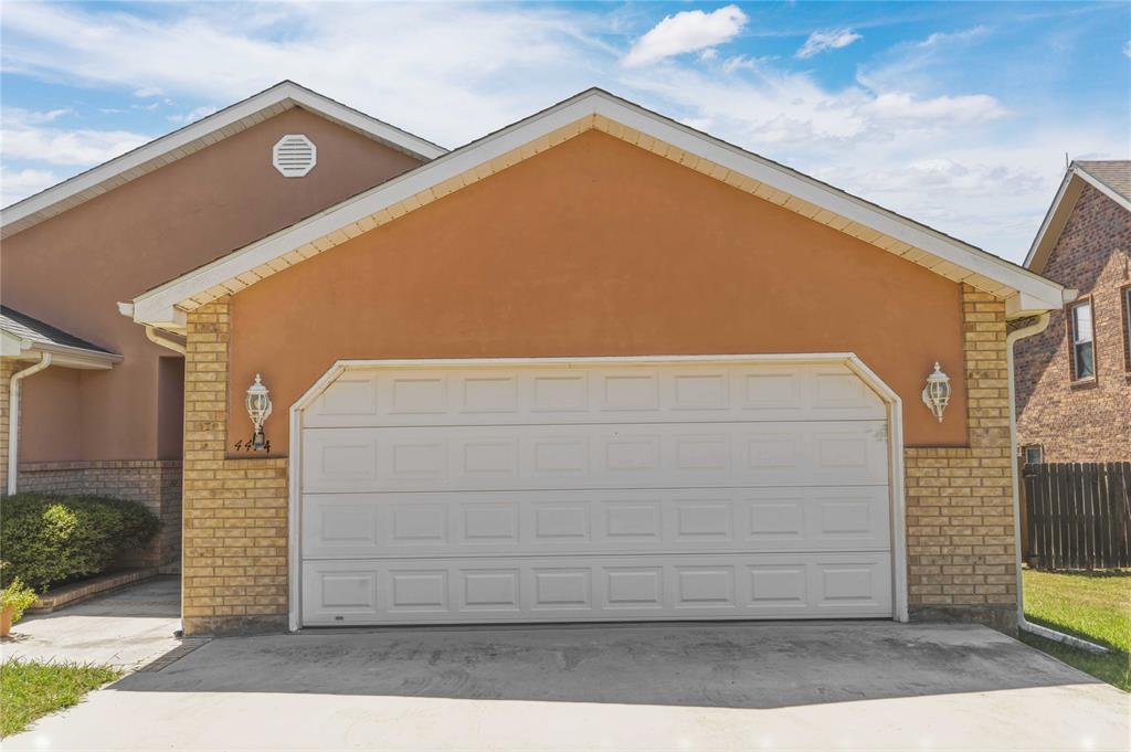 4424 Westridge Drive Property Photo 3
