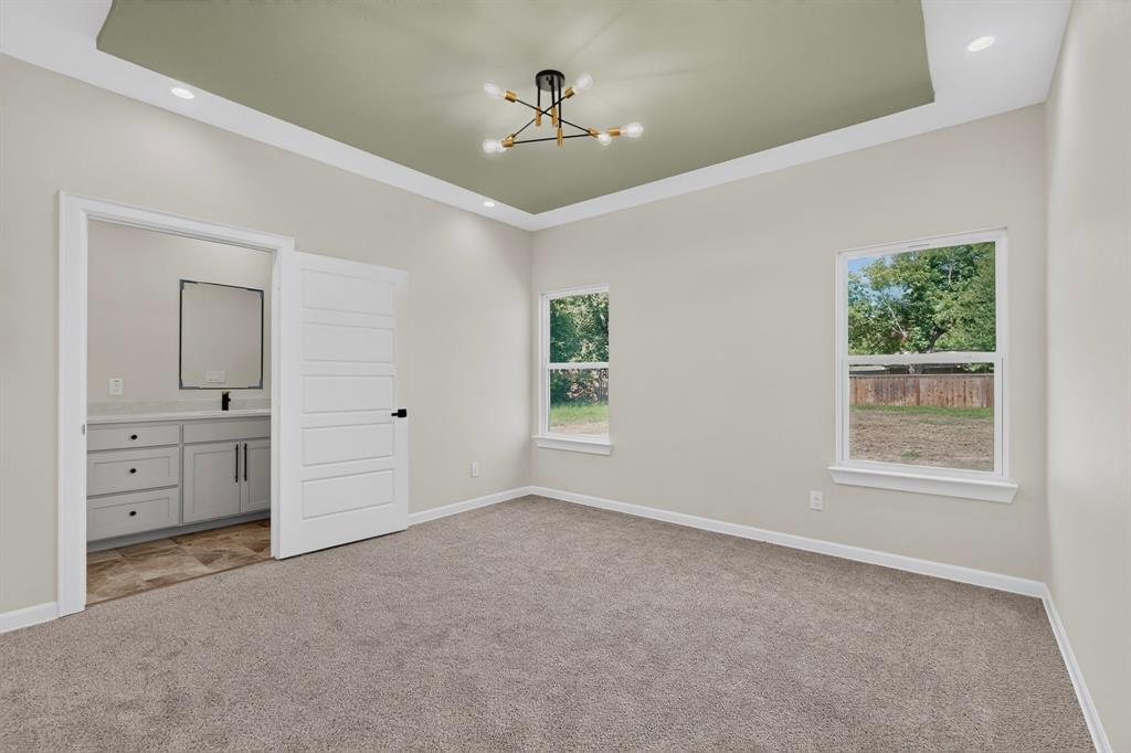 745 W Marshall Property Photo 15