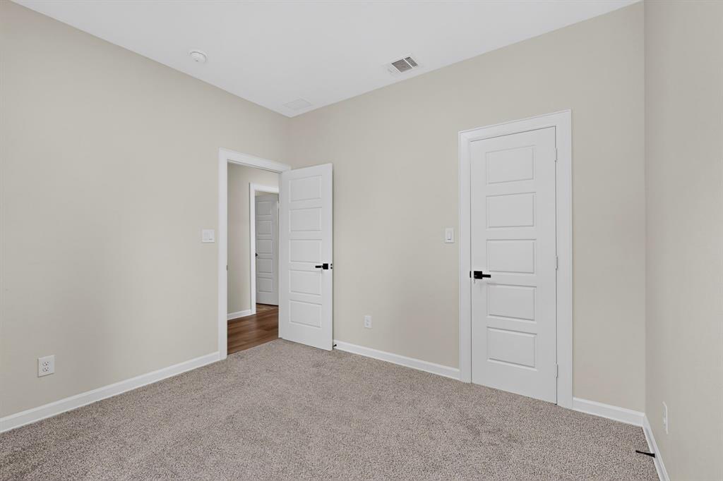 745 W Marshall Property Photo 28