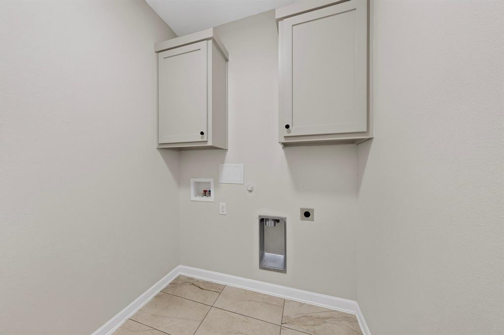 745 W Marshall Property Photo 31