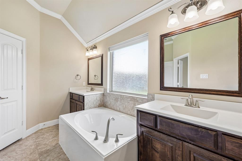 2721 Driftwood Creek Trail Property Photo 24