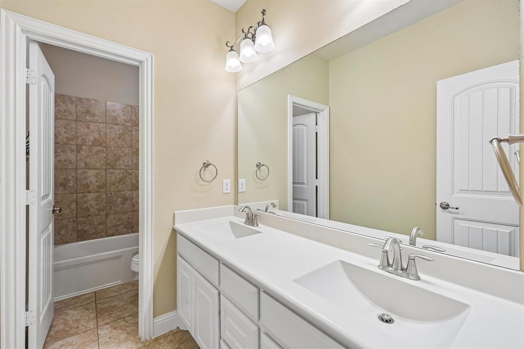 2721 Driftwood Creek Trail Property Photo 28