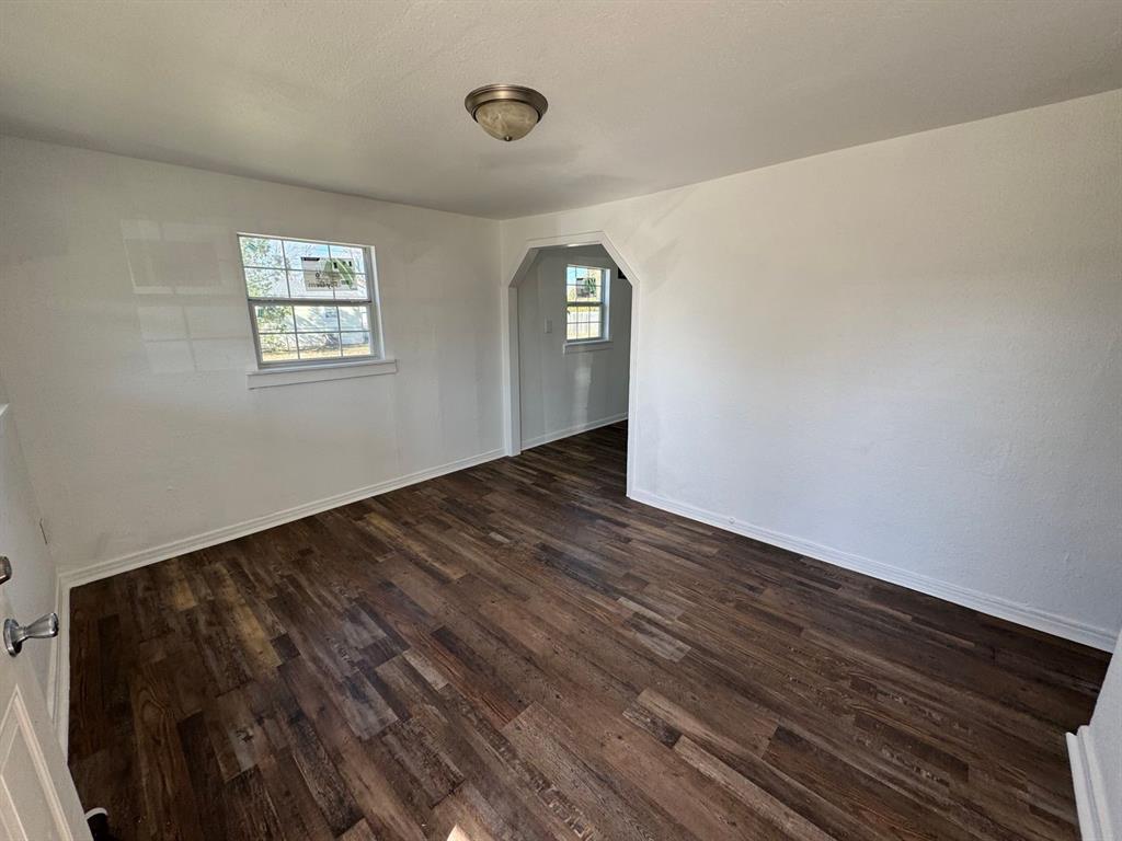 2918 Duke St Property Photo 6