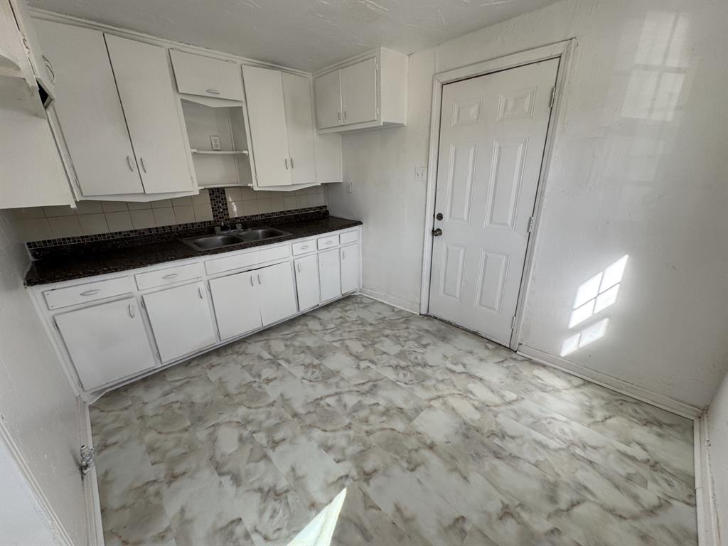 2918 Duke St Property Photo 8