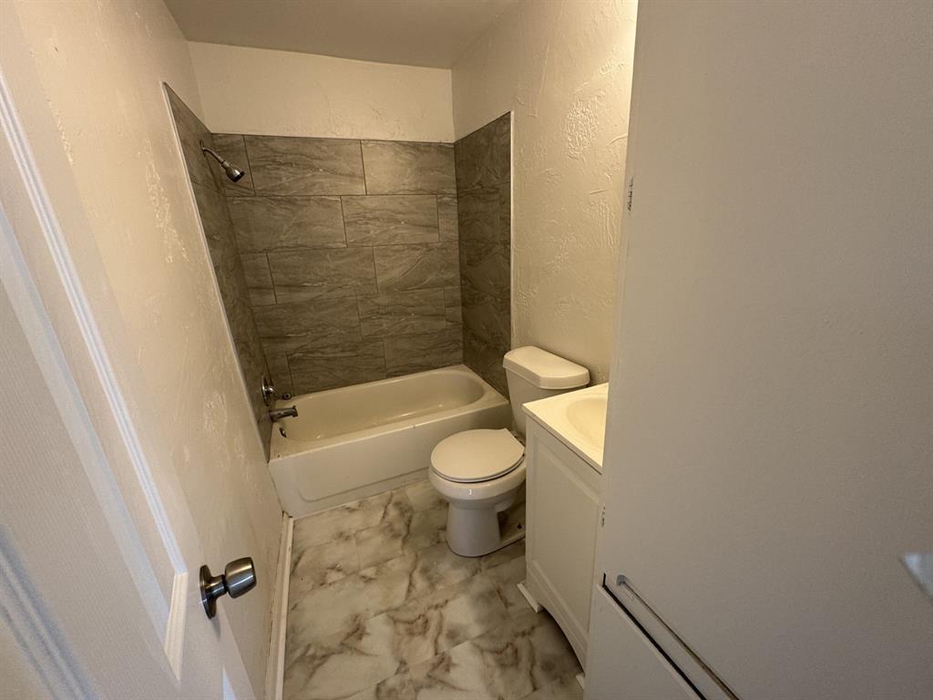 2918 Duke St Property Photo 9