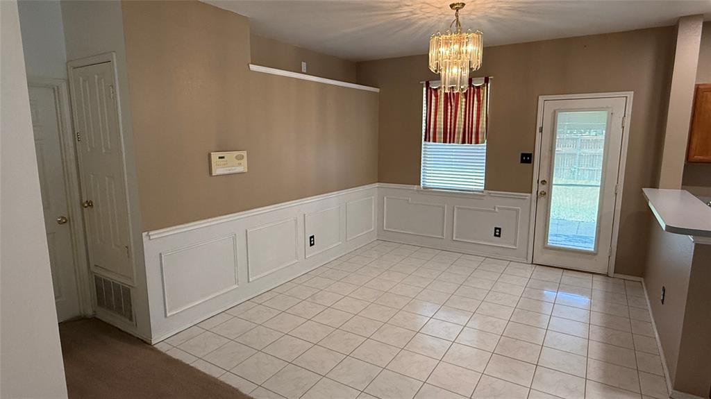 10502 Augusta Lane Property Photo 5