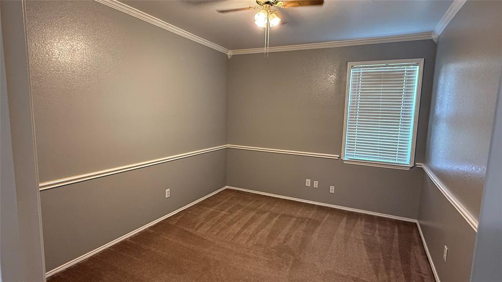 10502 Augusta Lane Property Photo 8