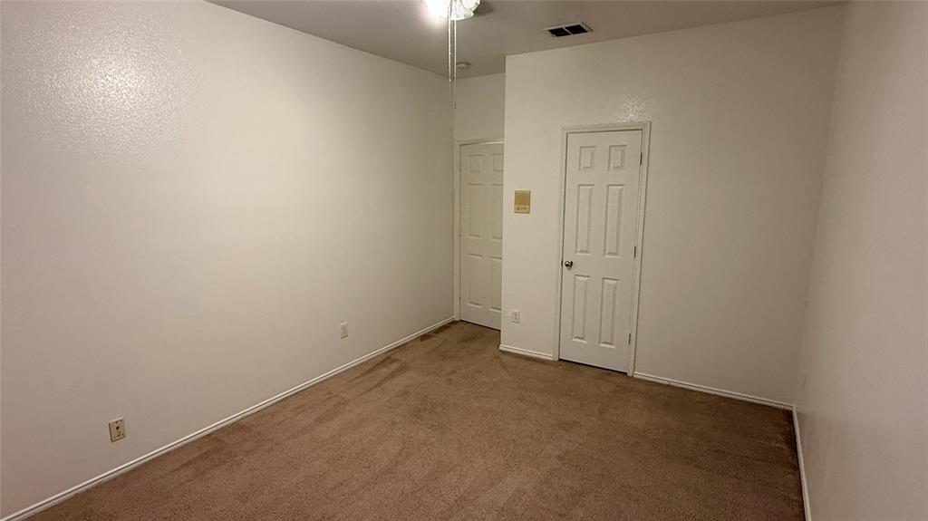 10502 Augusta Lane Property Photo 12