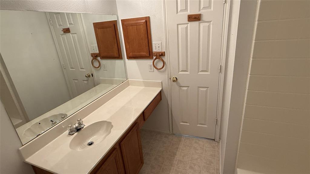 10502 Augusta Lane Property Photo 15