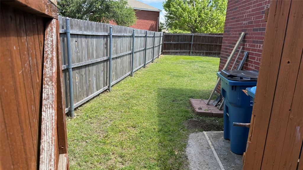 10502 Augusta Lane Property Photo 27