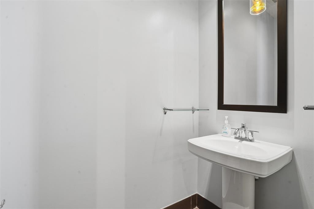 2600 W 7th Street 2508 Property Photo 11
