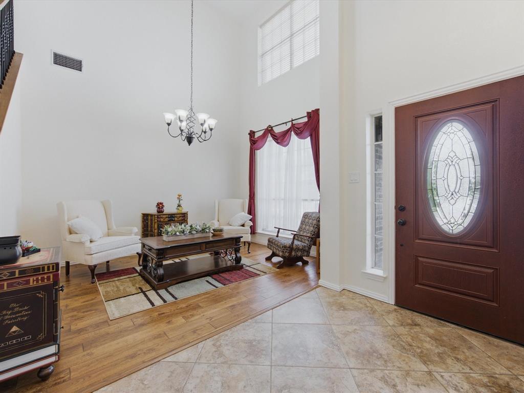 4008 Falcon Ridge Drive Property Photo 4