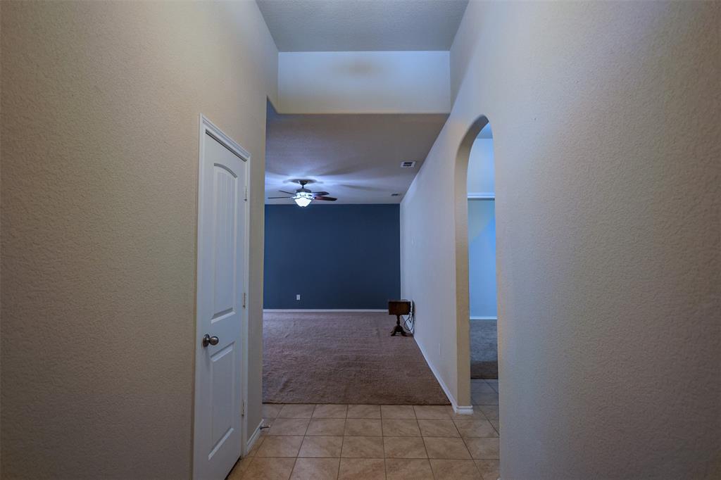 624 River Rock Drive Property Photo 4