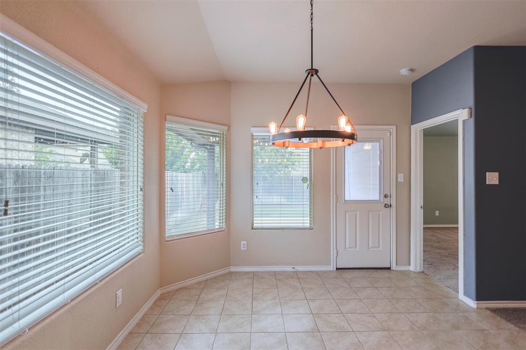 624 River Rock Drive Property Photo 10