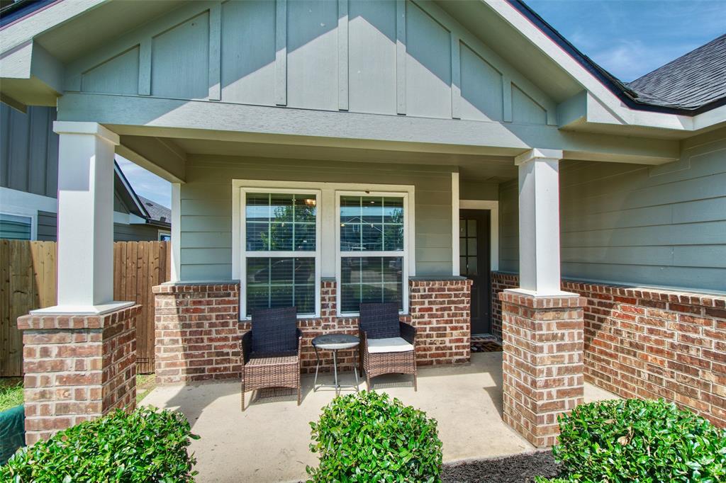 429 Travis Drive Property Photo 1