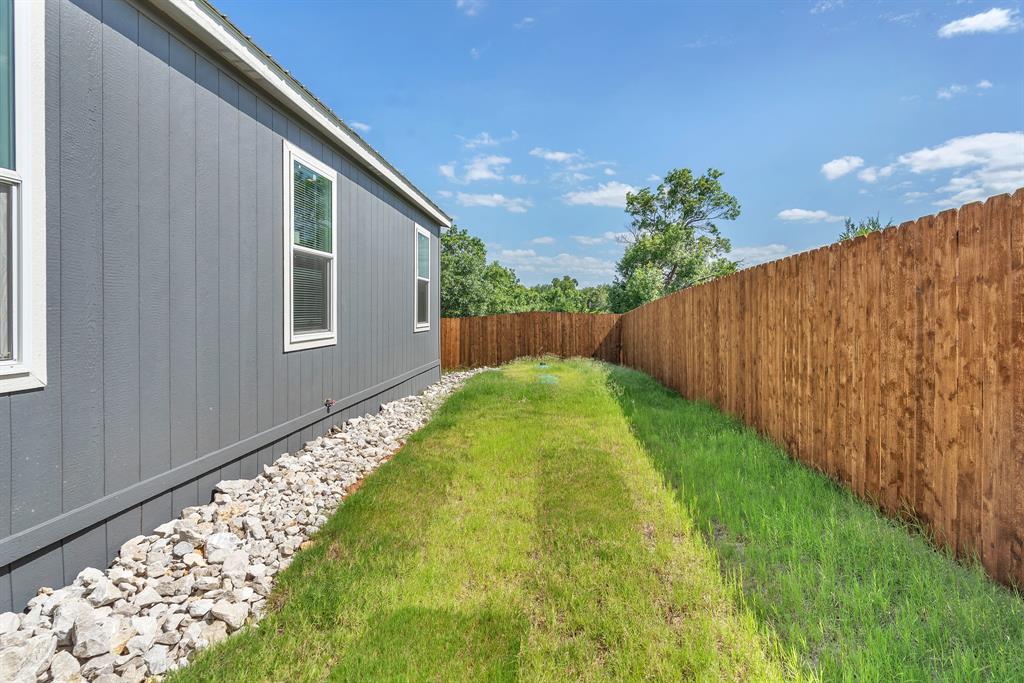 817 Thicket Trail Property Photo 22