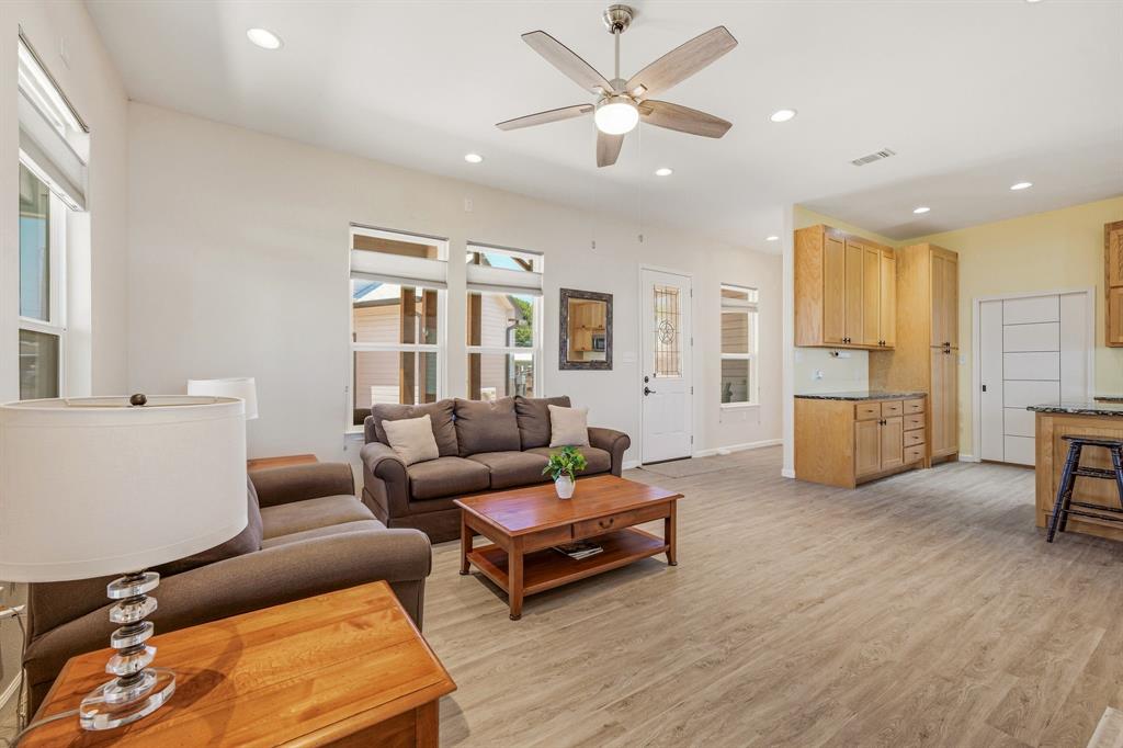 4323 Basswood Court Property Photo 8