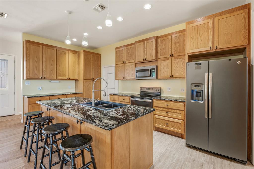 4323 Basswood Court Property Photo 10