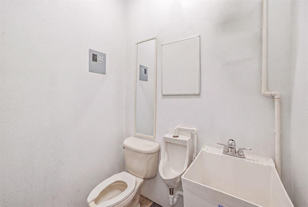 4323 Basswood Court Property Photo 33