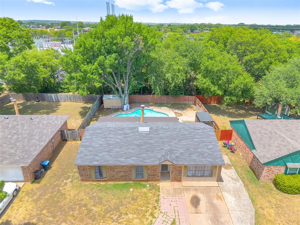 1832 Steinburg Lane Property Photo 1