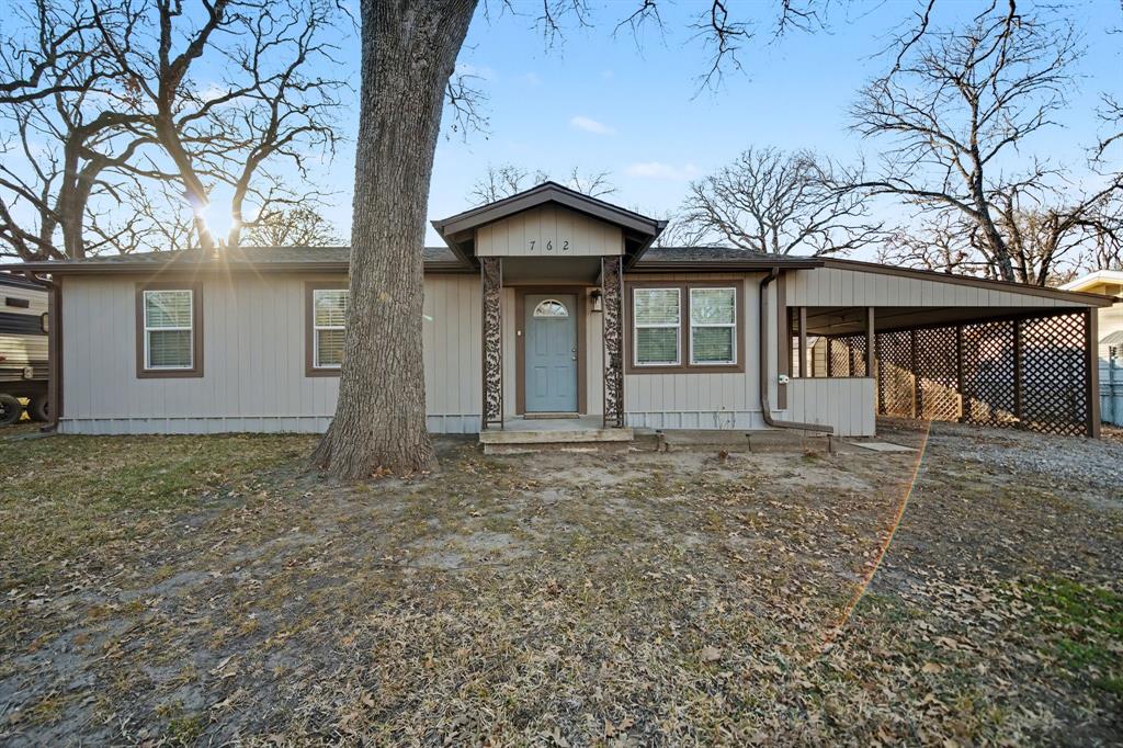 762 Oak Leaf Trail Property Photo 1