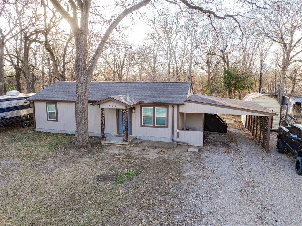 762 Oak Leaf Trail Property Photo 2