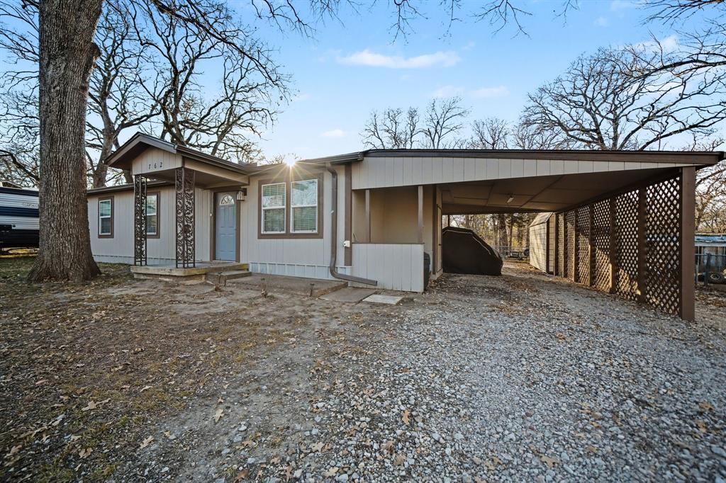 762 Oak Leaf Trail Property Photo 4