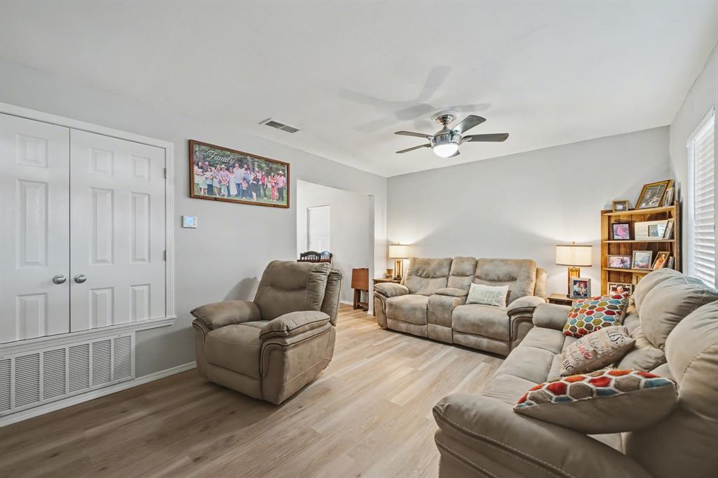 762 Oak Leaf Trail Property Photo 10