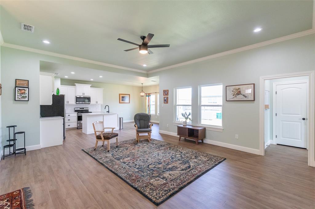 220 Moon Beam Path Property Photo 4