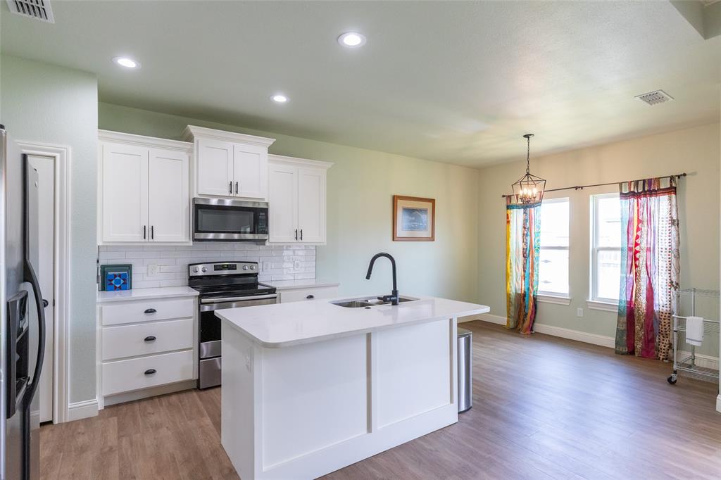 220 Moon Beam Path Property Photo 8