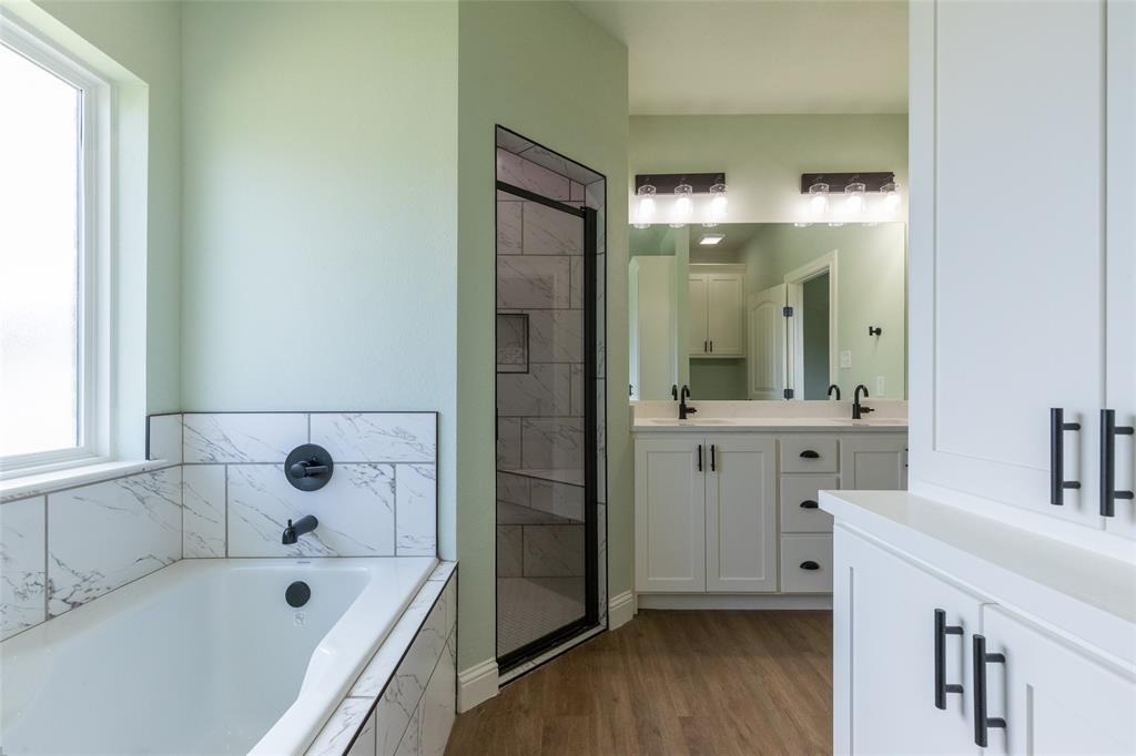 220 Moon Beam Path Property Photo 17