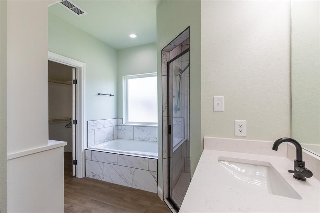 220 Moon Beam Path Property Photo 18