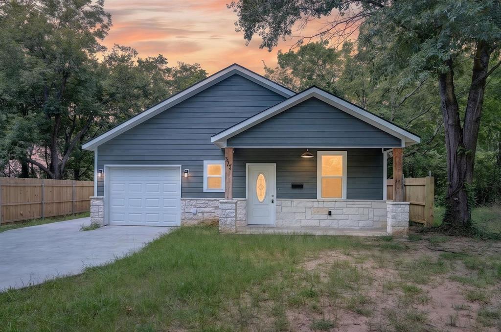 373 5th Street Property Photo 1