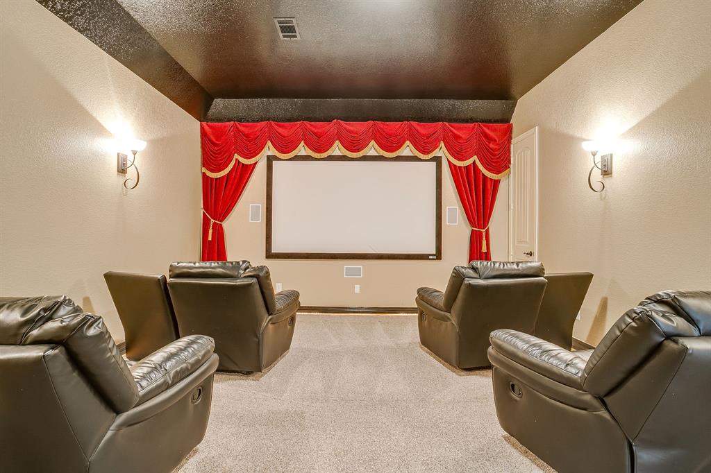 9549 Dickson Road Property Photo 17