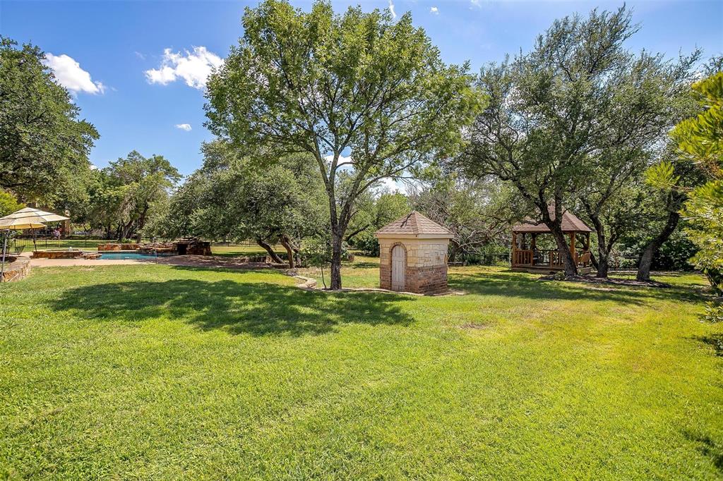 9549 Dickson Road Property Photo 38