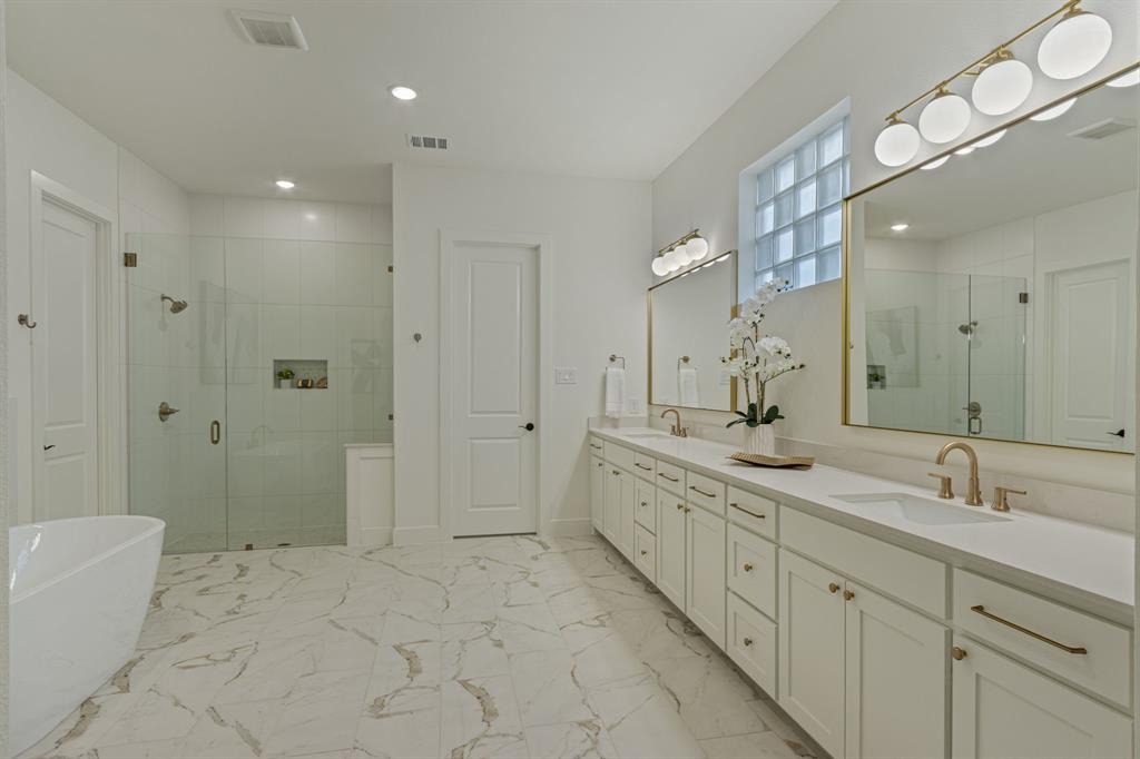 4740 Zelder Street Property Photo 24