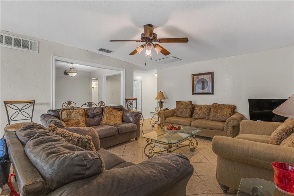 3423 Hickory Hill Drive Property Photo 8